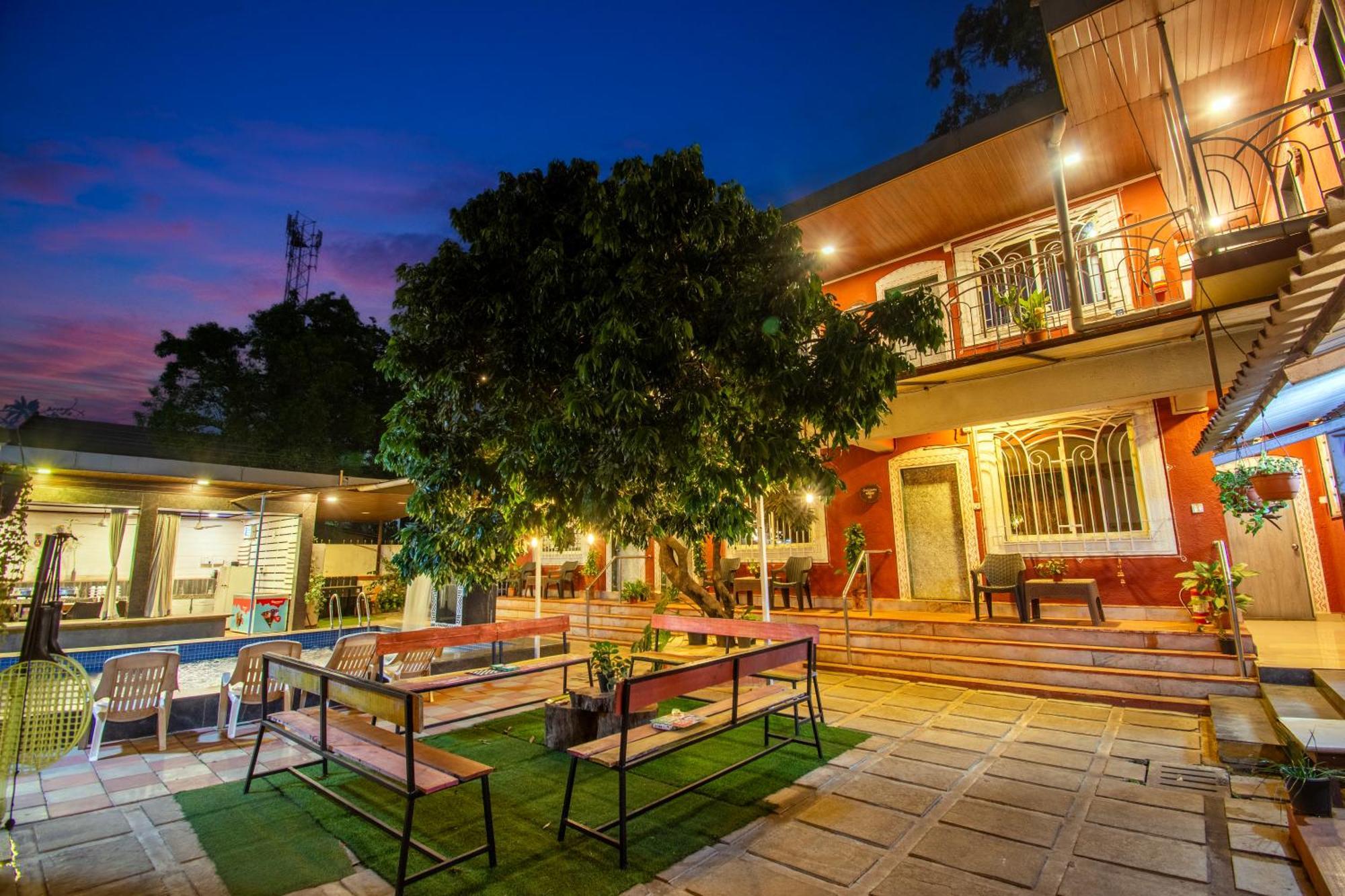Flora Ecostay Resort And Spa 罗纳瓦拉 外观 照片
