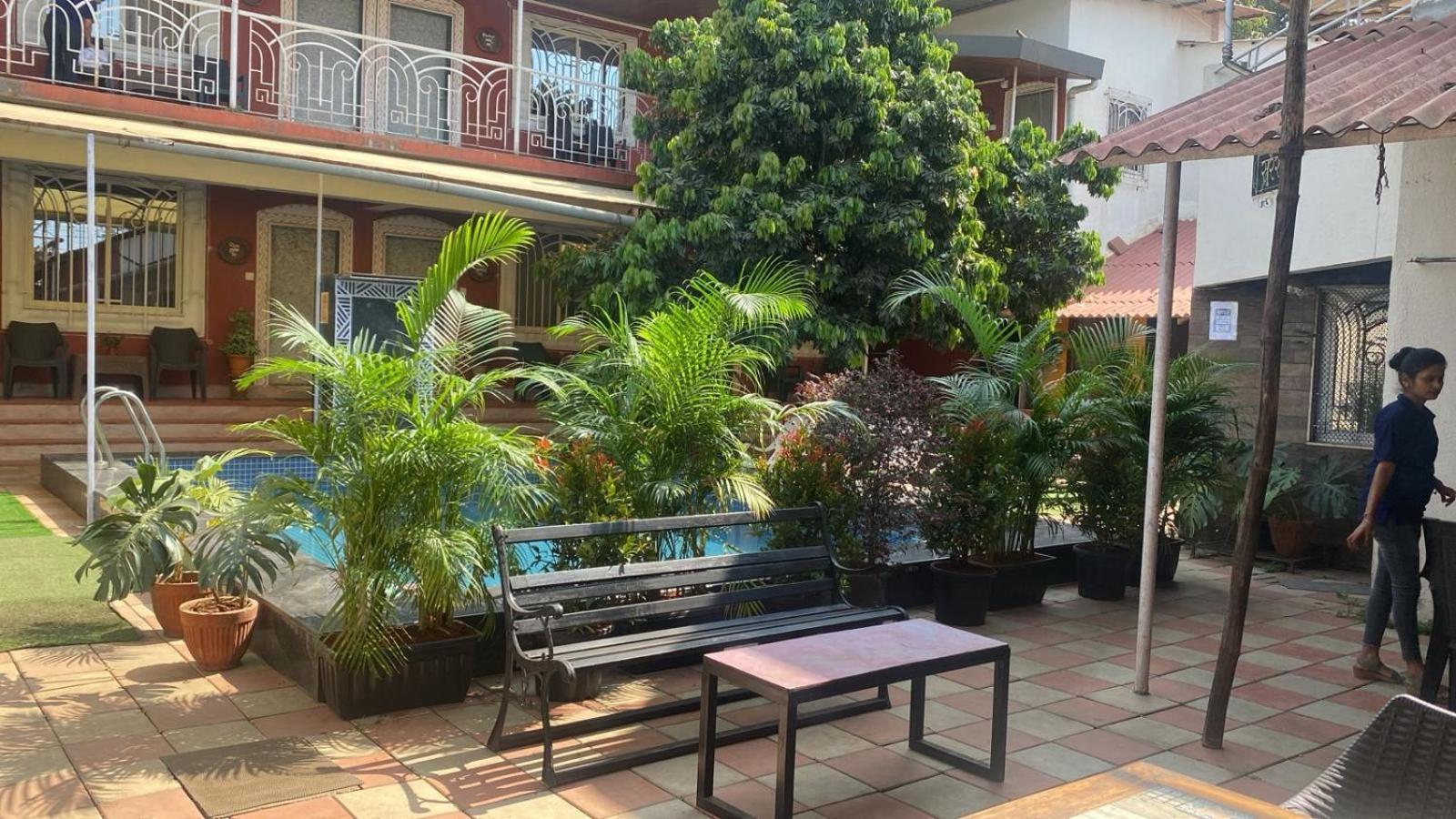Flora Ecostay Resort And Spa 罗纳瓦拉 外观 照片
